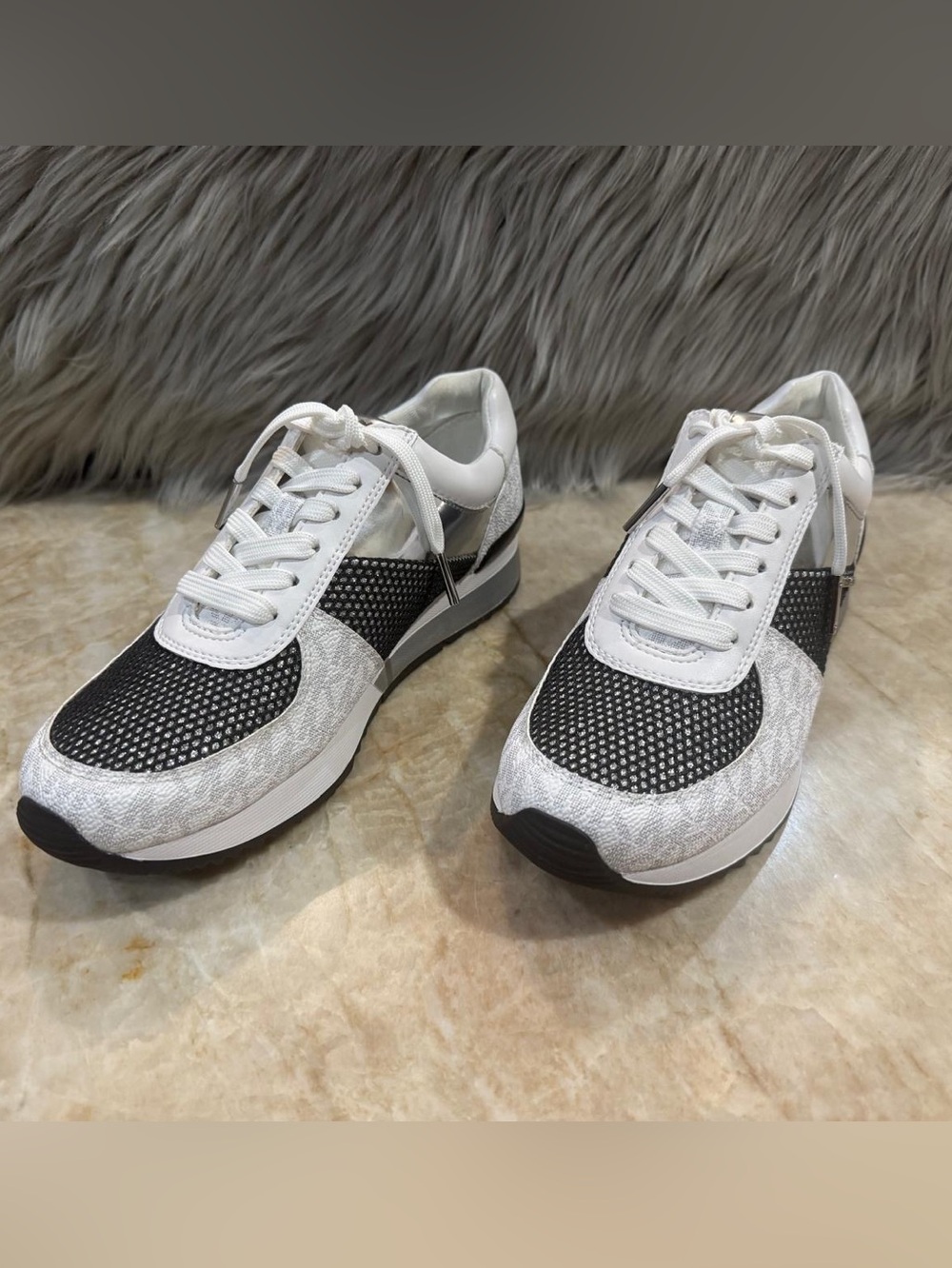 Michael Kors Allie Womens Trainer Lace-Up Sneakers
HJ22A Various Size